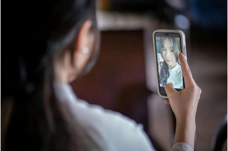 AI-селфи для проверки возраста: бум технологий и новые риски