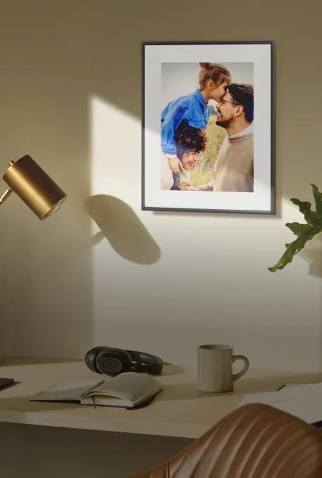 Aura Ink: безрамочный дисплей с цветной электронной бумагой