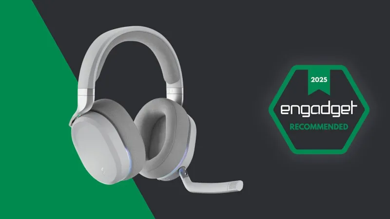 Fractal Scape отличается привлекательным сочетанием материалов.