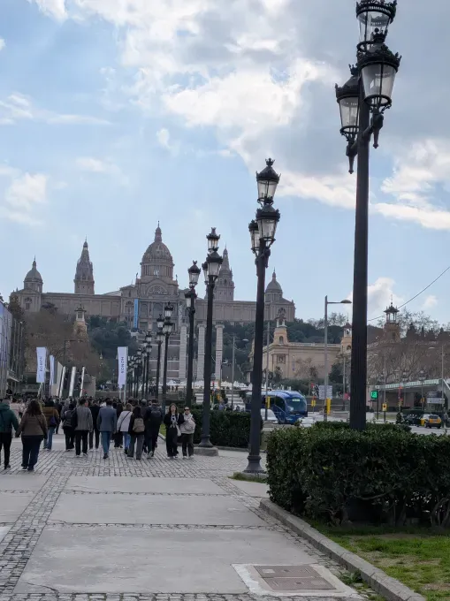 Google Pixel 10a: плоский дизайн без камерного блока