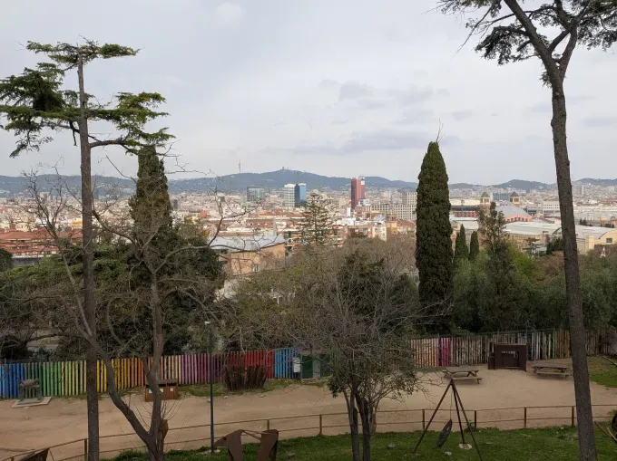 Google Pixel 10a: плоский дизайн без камерного блока