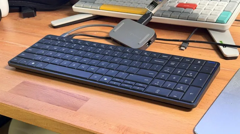 HP EliteBoard keyboard PC.