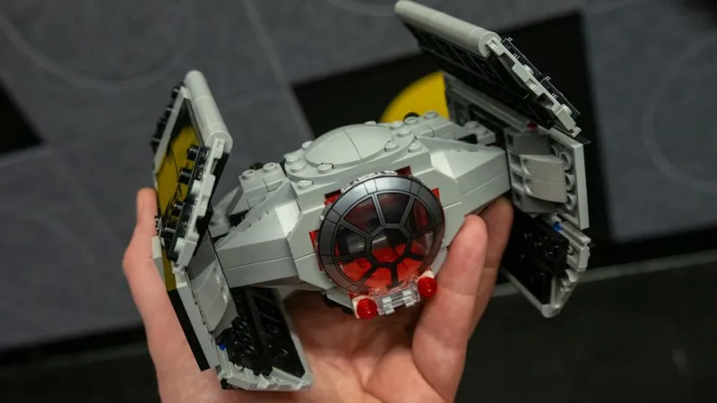 Lego Smart Play: Магия Star Wars и умные технологии без экранов