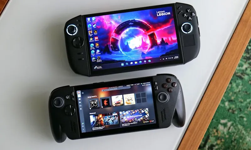 Lenovo сохранила выдвижную подставку на задней панели Legion Go 2, что является преимуществом по сравнению со многими конкурентами.