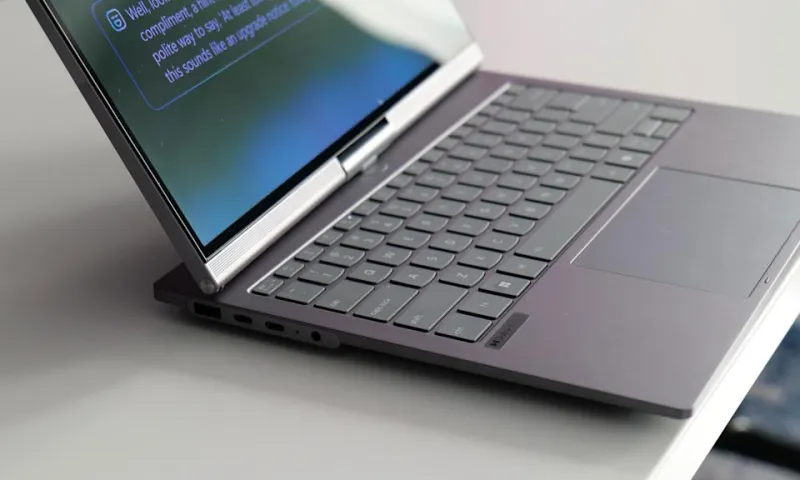 Lenovo ThinkBook Plus Gen 7: ноутбук с моторизованным экраном