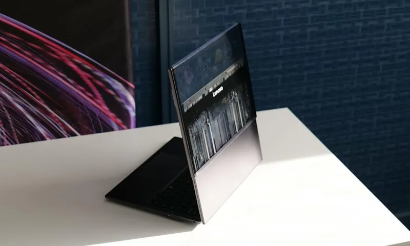 Lenovo XD Rollable: концепт ноутбука с раздвижным OLED-экраном