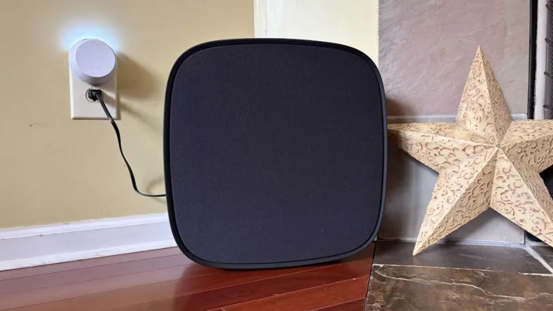 Элементы управления на колонке LG Sound Suite M7