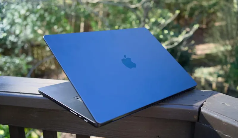 Клавиатура и трекпад MacBook Pro 16 дюймов (2026, M5 Max)