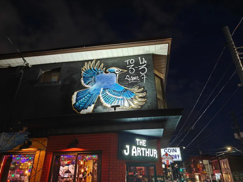 OnePlus 15: Мощный смартфон с огромной батареей