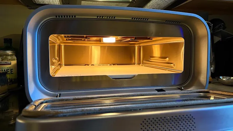 The Volt 2 has a square baking area that can fit 12-inch pizzas.