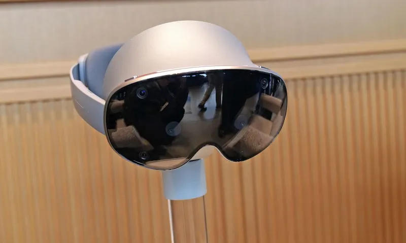 Samsung Galaxy XR: конкурент Vision Pro за полцены