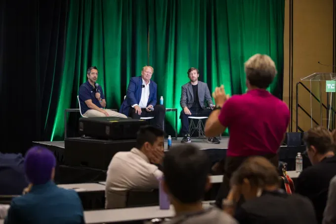 Сцена ИИ TechCrunch Disrupt