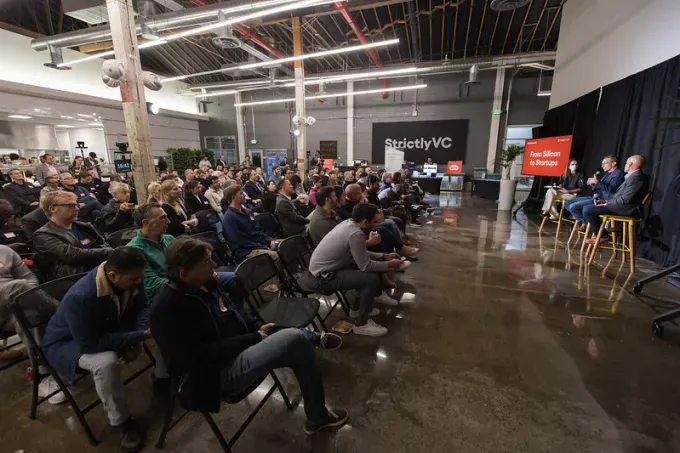 xLight: революция в производстве чипов с помощью лазеров