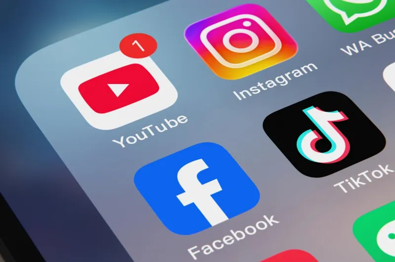 YouTube: Инновации с ИИ и защита от дипфейков