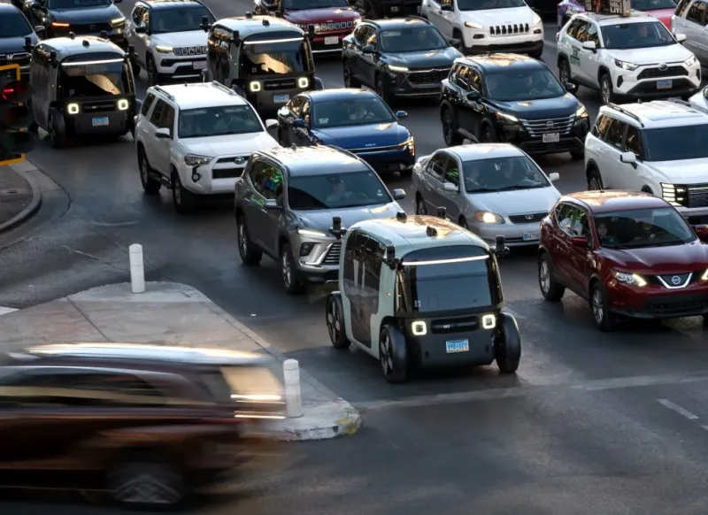 Zoox начинает коммерческие тесты роботакси в Остине и Майами