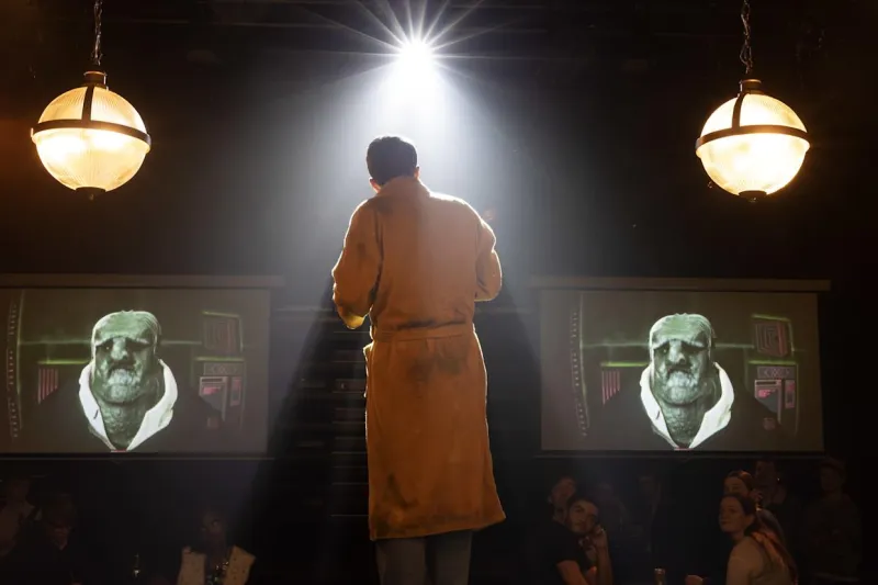 Автостопом по Галактике: Иммерсивный спектакль в Лондоне