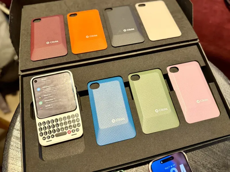 Возвращение BlackBerry: обзор смартфона Clicks Communicator с клавиатурой