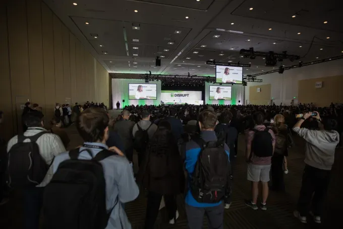 Ключевые моменты TechCrunch Disrupt: Инновации, ИИ и Будущее Стартапов