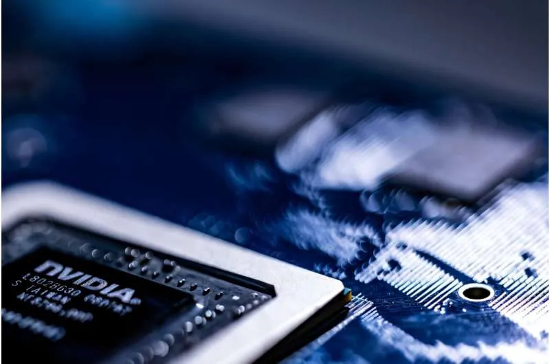 Конкуренты Nvidia наступают: битва за рынок AI-чипов