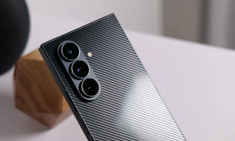 Обзор Samsung Galaxy Z TriFold: 10-дюймовый планшет в вашем кармане