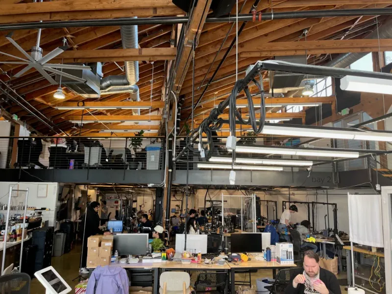 Стартап Physical Intelligence собирает $1 млрд при оценке $11 млрд