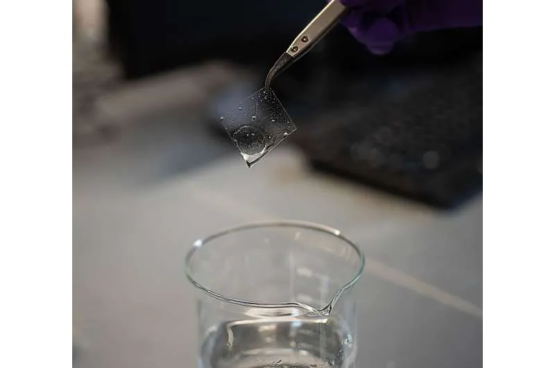 Dirty water boosts prospects for clean hydrogen