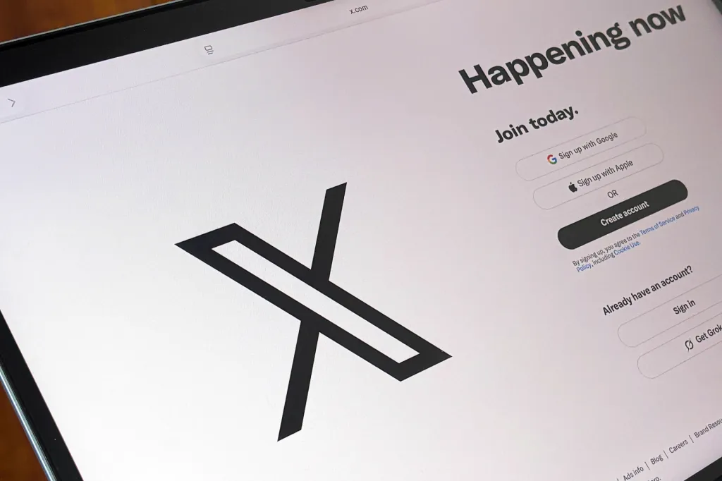 Суд Индии отклонил иск X против правительственных блокировок
