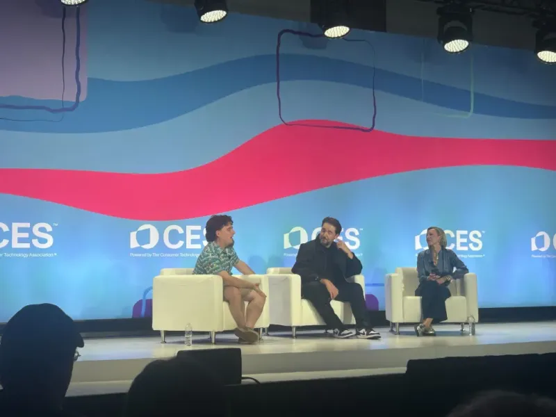 Техно-ностальгия: почему винтажные гаджеты возвращают популярность