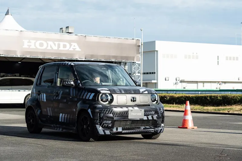 Фотография завода Rivian, производящего внедорожник R1 компании.
