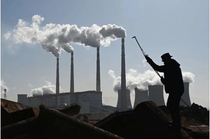 Изменение энергетической структуры Китая: уголь все еще доминирует, но зеленая энергетика набирает обороты